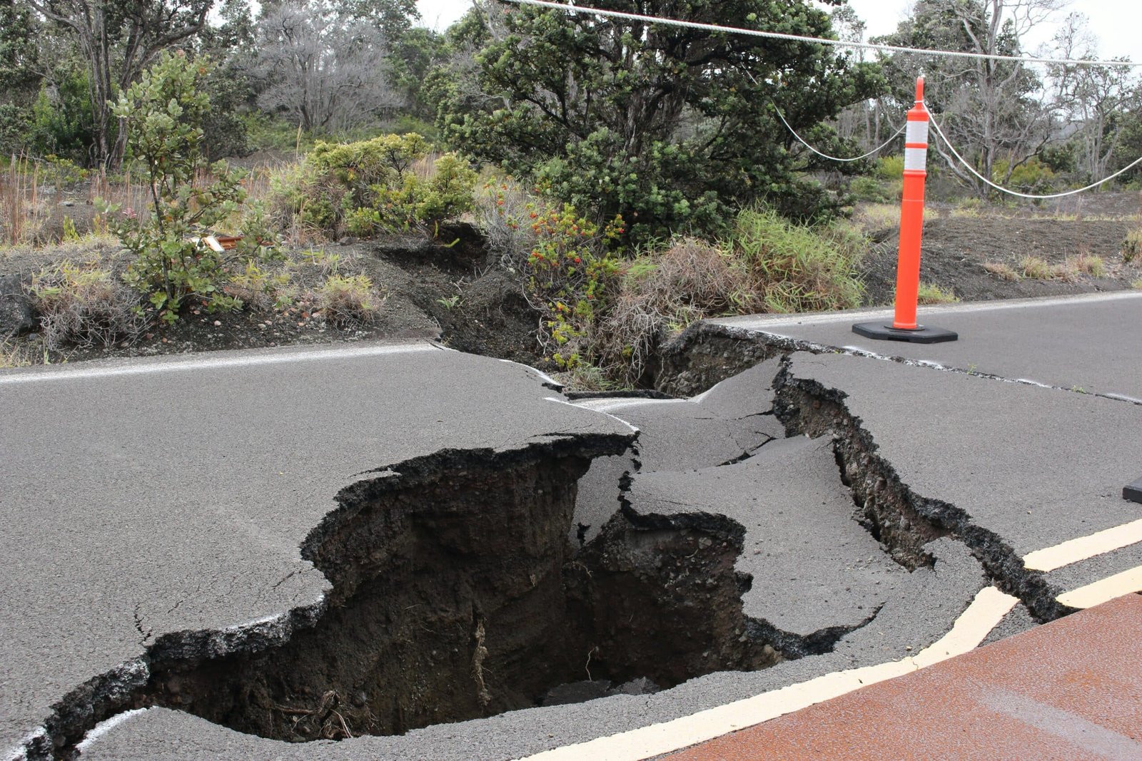 After an earthquake strikes southern Japan, a tsunami makes landfall in the Miyazaki and Kochi prefectures-japanchunks